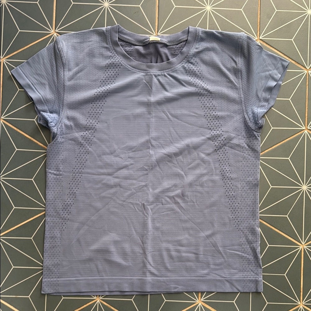 Lululemon running t shirt. Size 6.